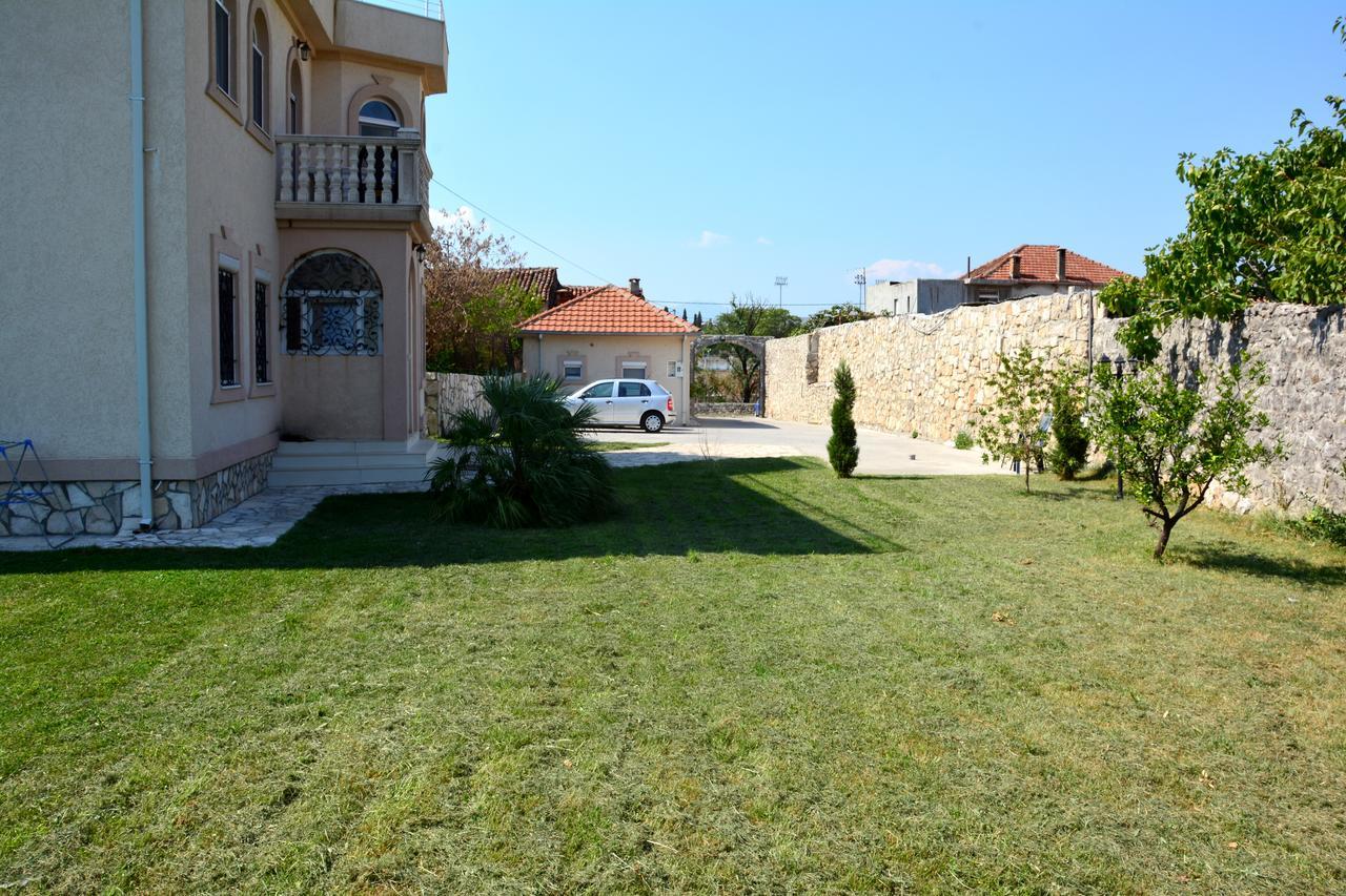 Montenegro Hostel B&B Podgorica Exterior photo